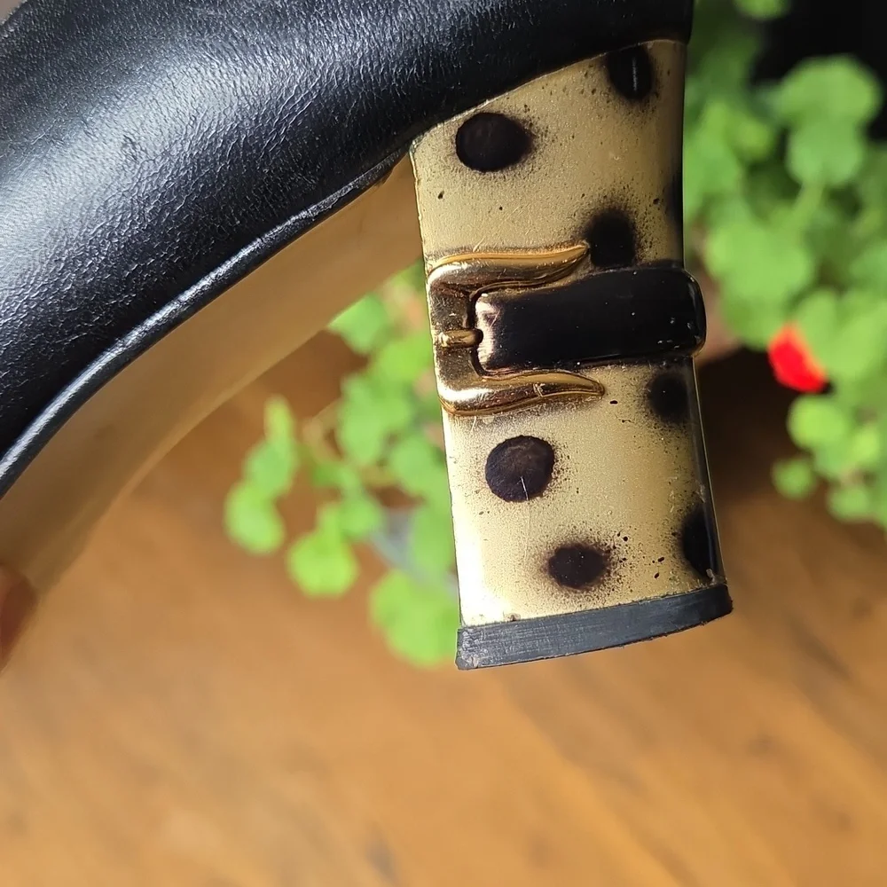 Spanish Leather Collection by Sergio Zelcer Black Pumps Size 9.5 Unique Heel